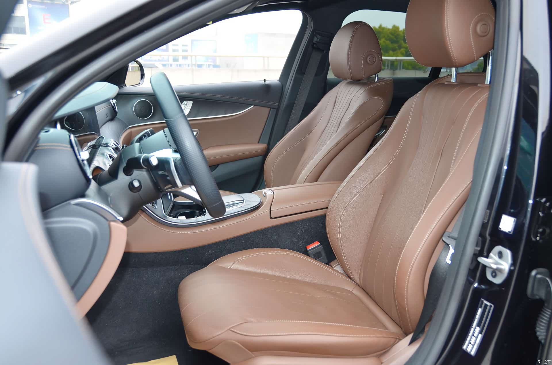 Mercedes-Benz E-Class, 2021 10