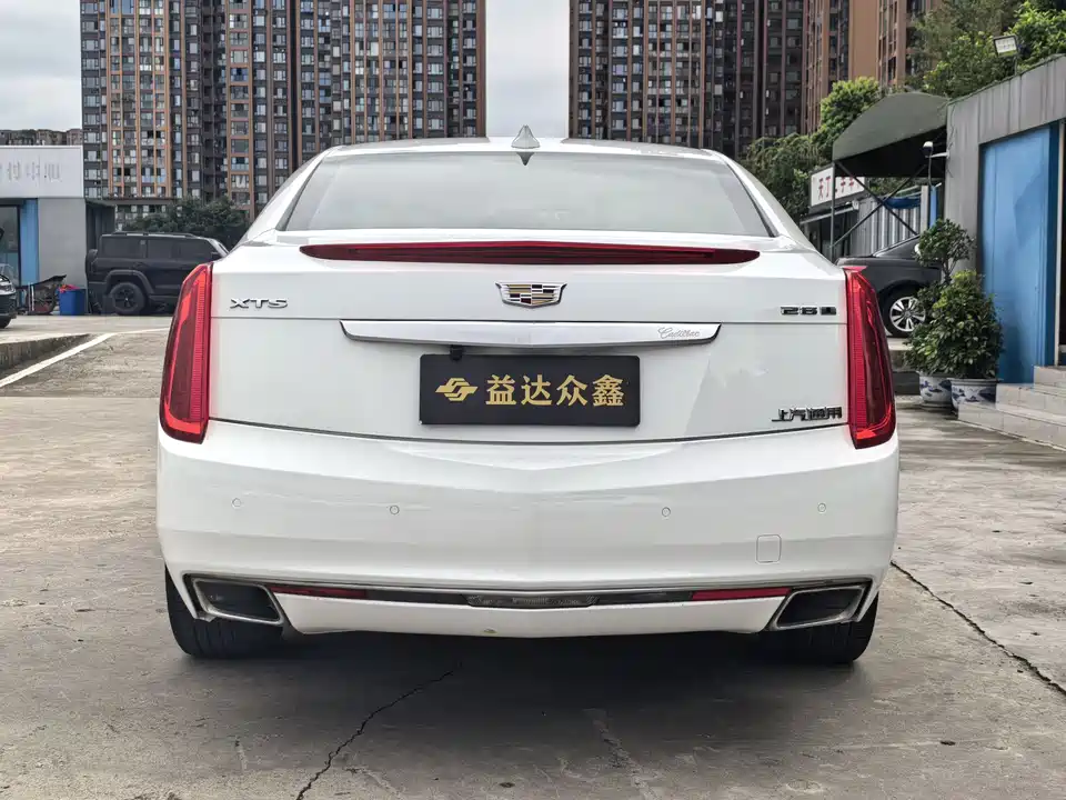 Cadillac XTS