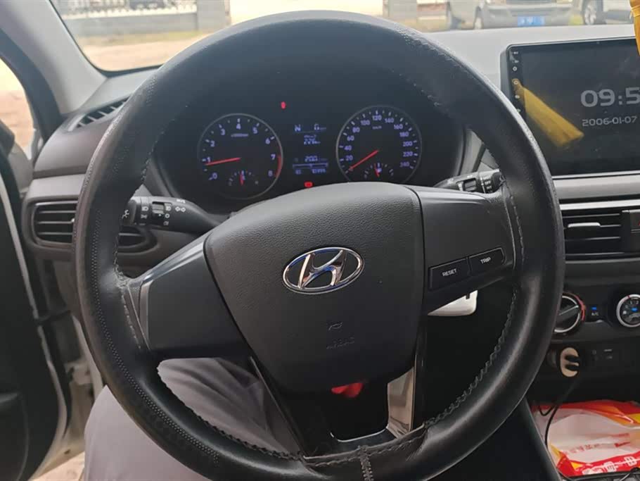 Hyundai Yuedong