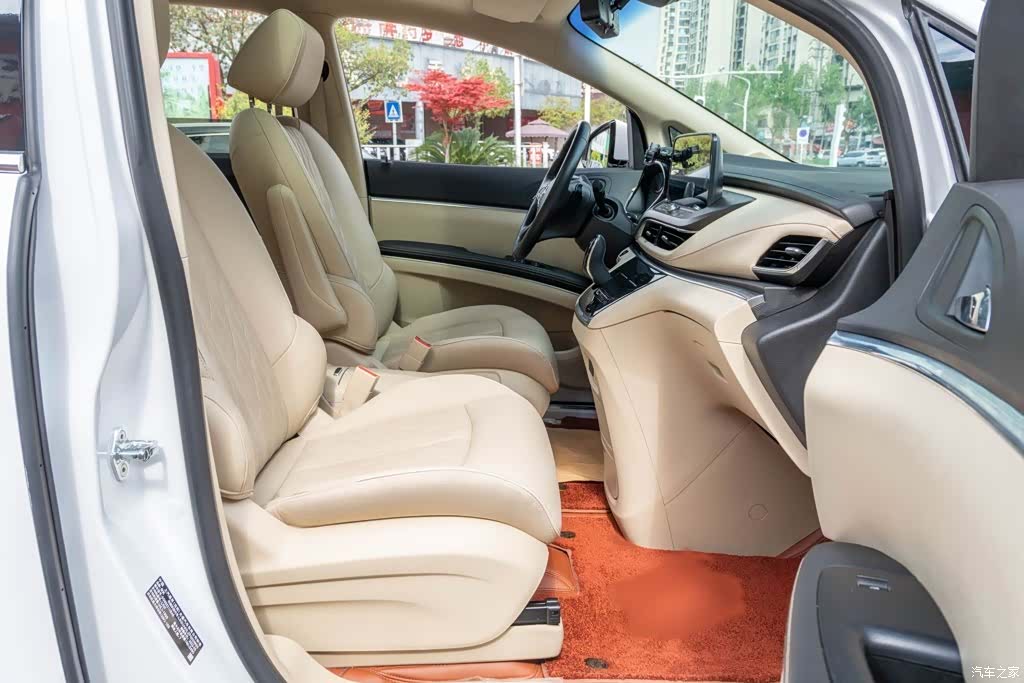 Buick GL8, 2023 2