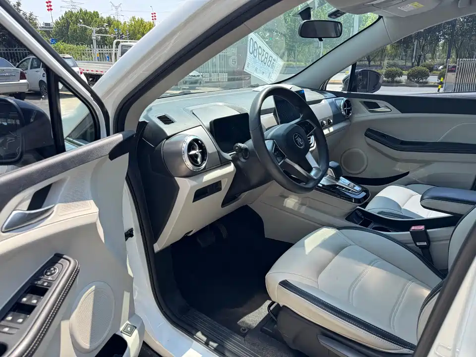 BYD Yuan Pro BYD Yuan Pro