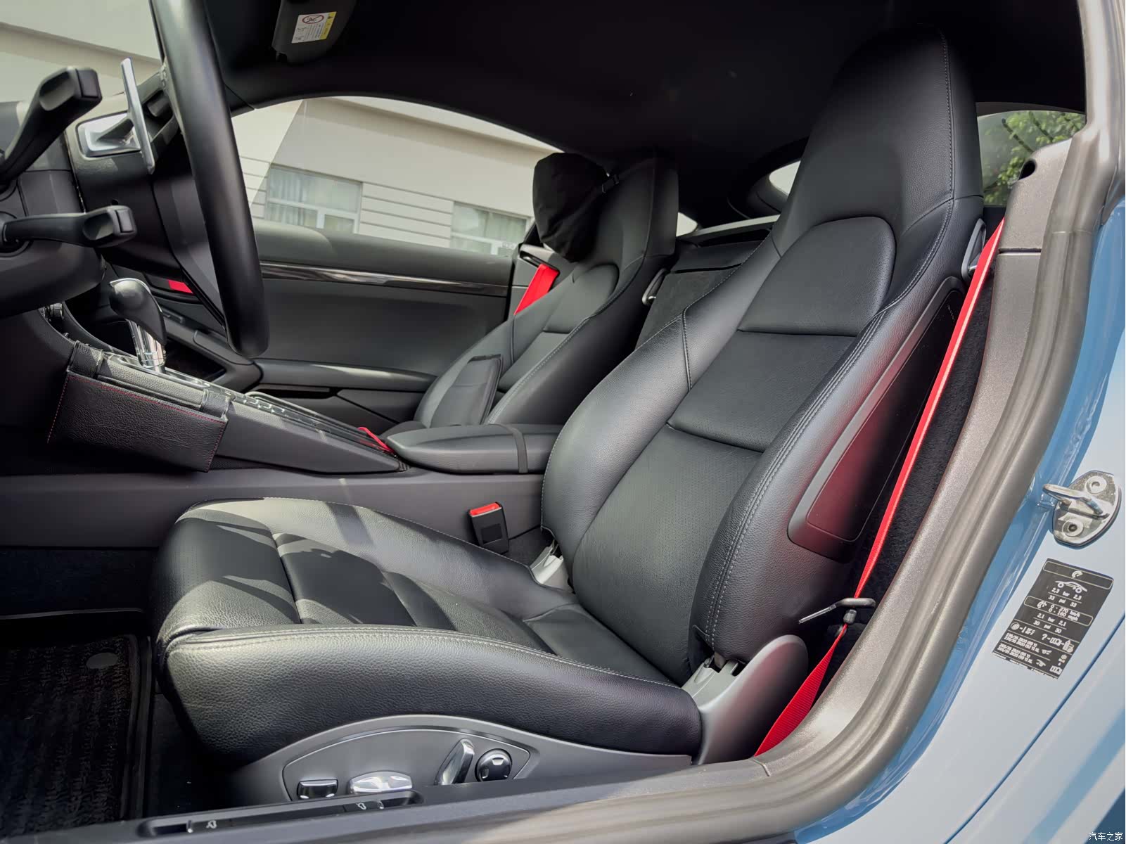 Porsche Cayman, 2020 25