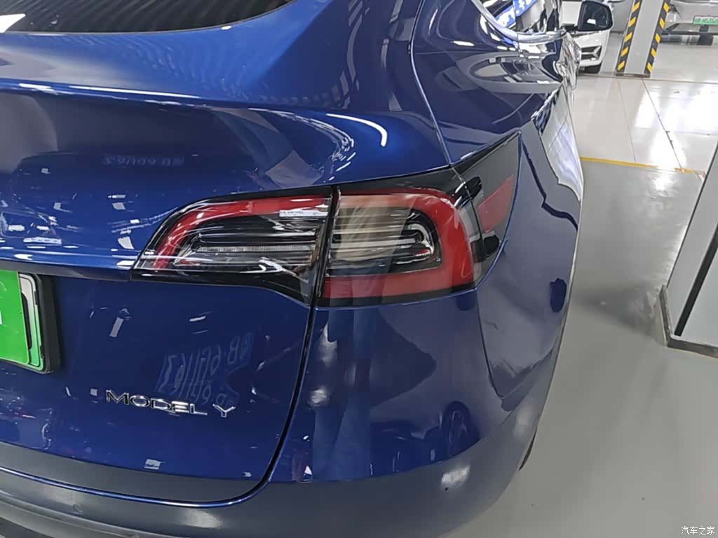 Tesla Model Y, 2022 24