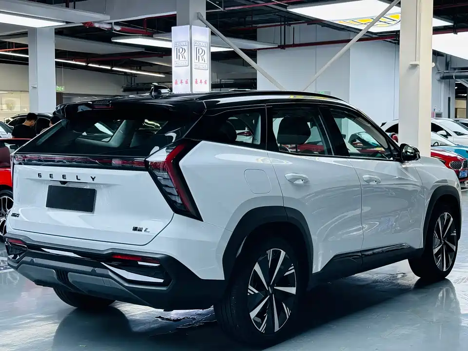 Geely Atlas L