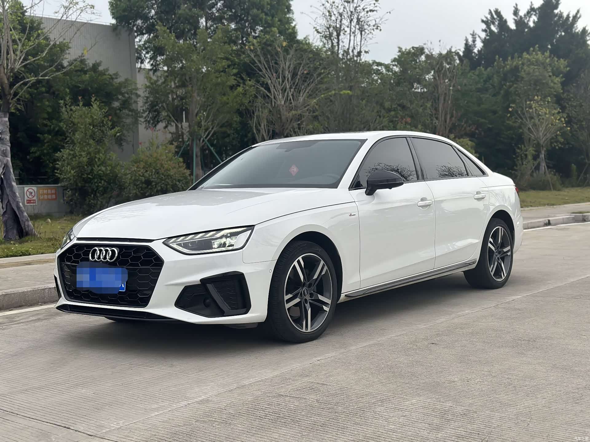 Audi A4L, 2022 1