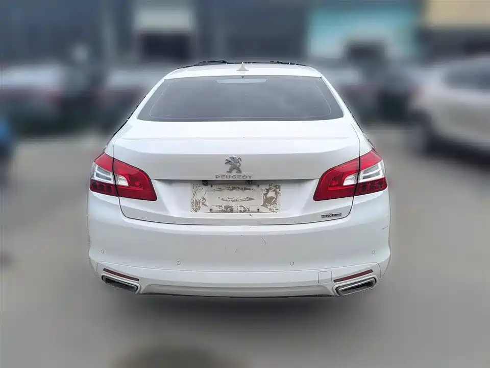 Peugeot 408