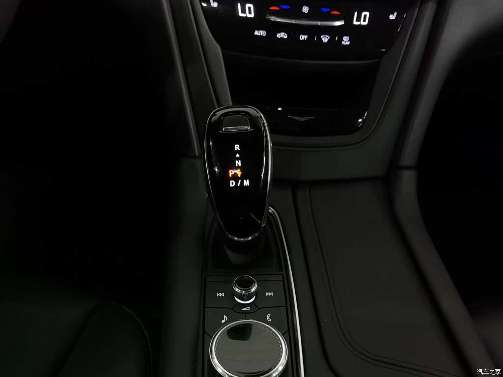 Cadillac XT6, 2021 13