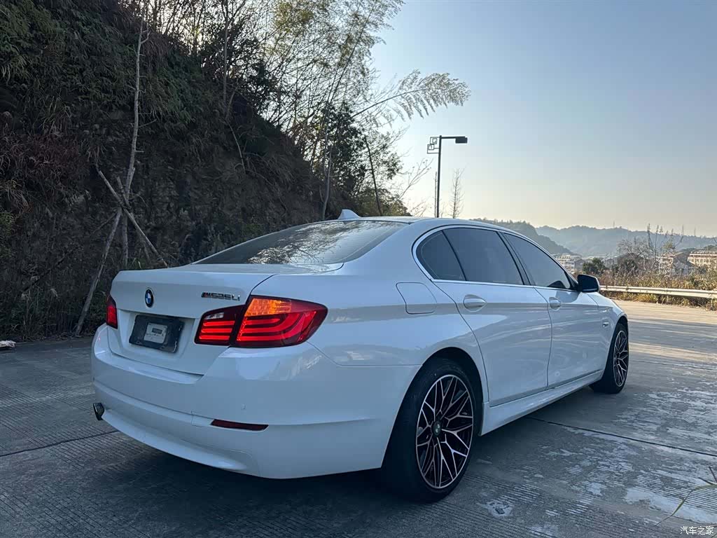 BMW 5 Series, 2012 27