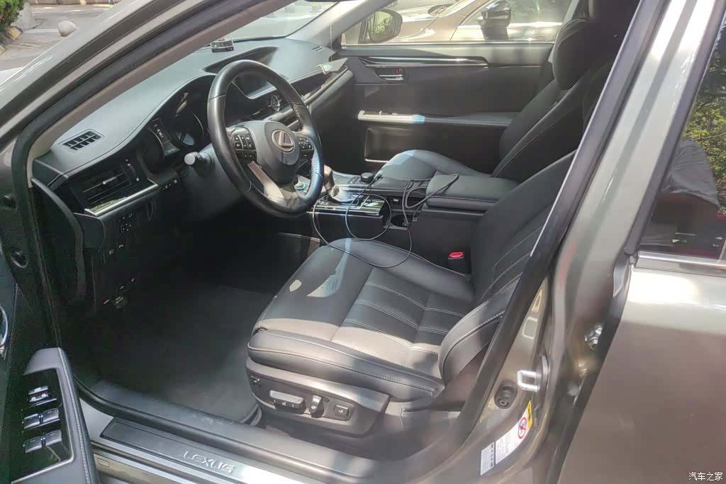 Lexus ES, 2017 9