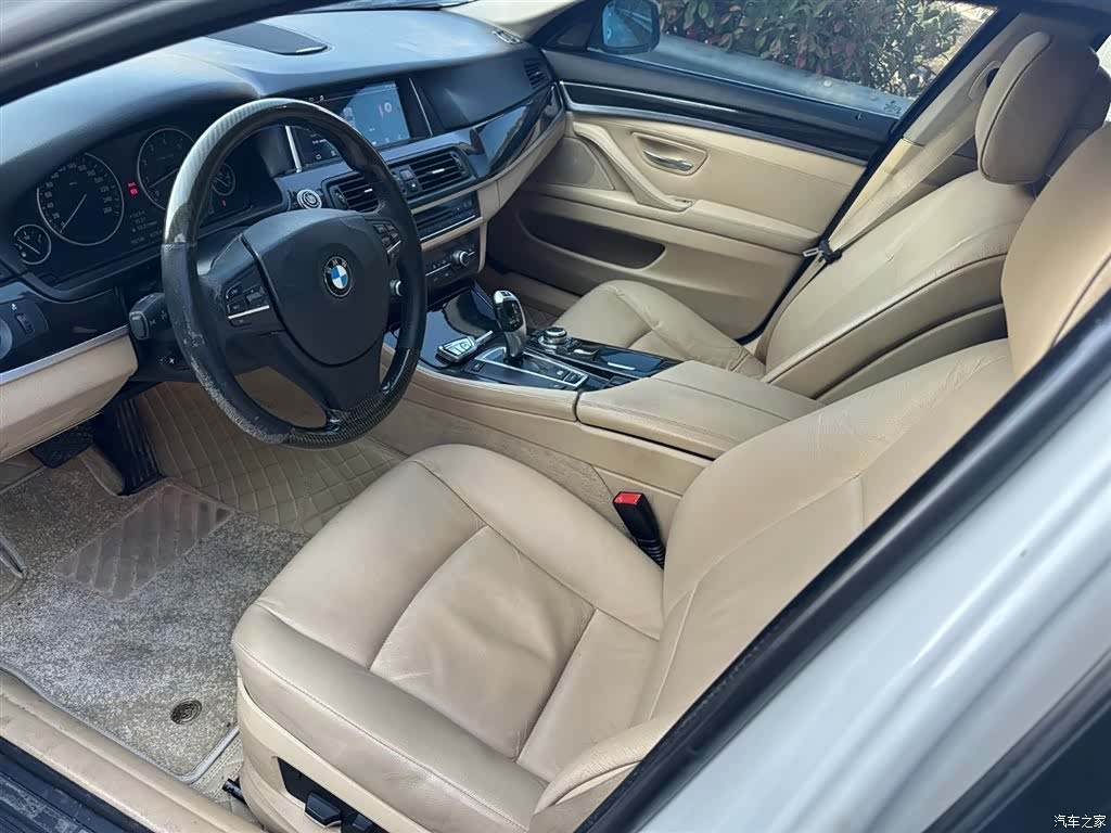 BMW 5 Series, 2012 9