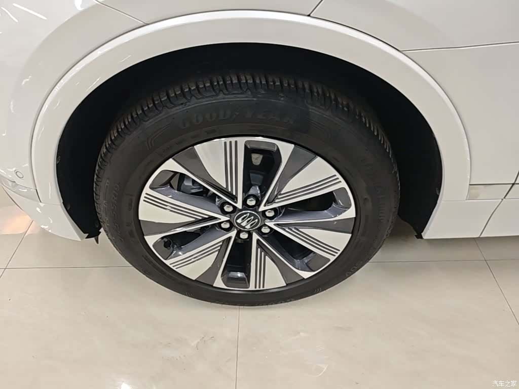 Buick E5, 2025 23