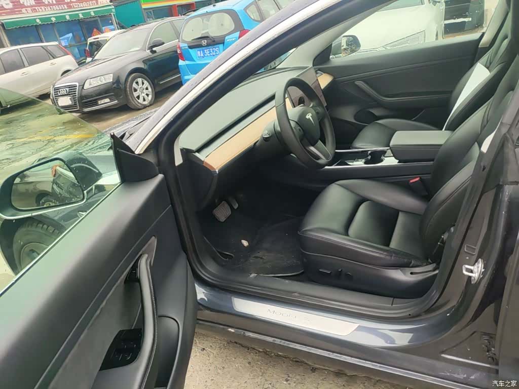 Tesla Model 3, 2020 16