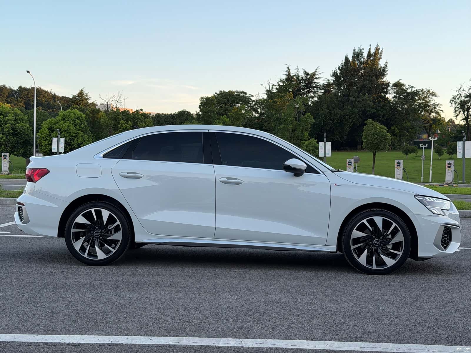 Audi A3, 2023 все фото