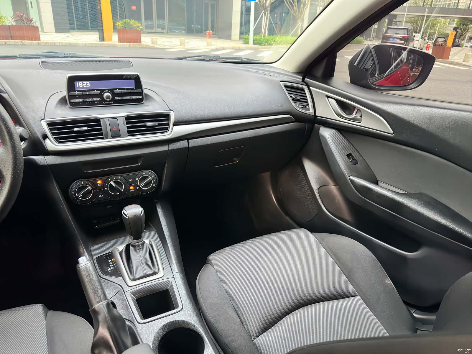 Mazda Mazda3, 2017 15