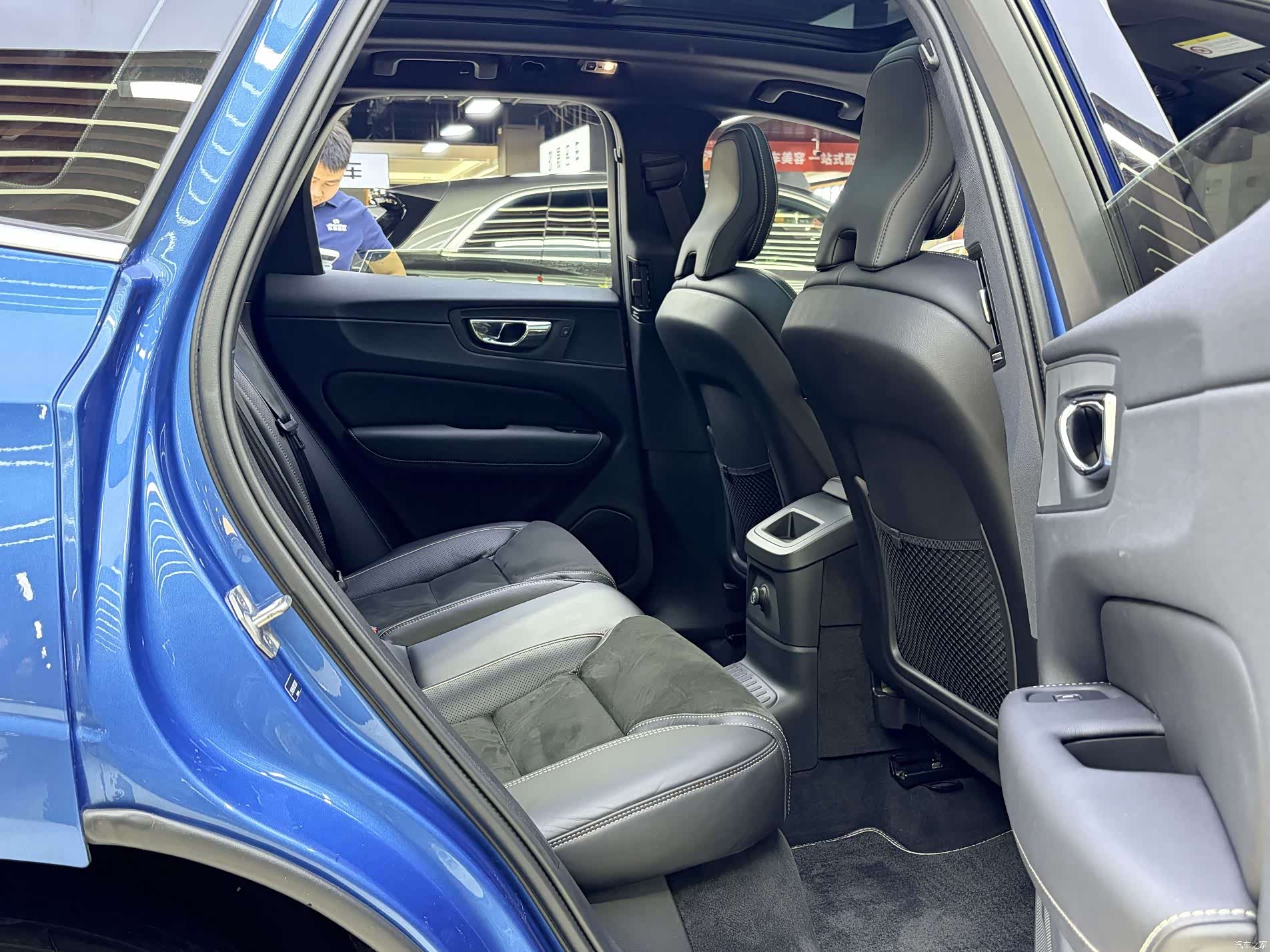 Volvo XC60, 2018 13