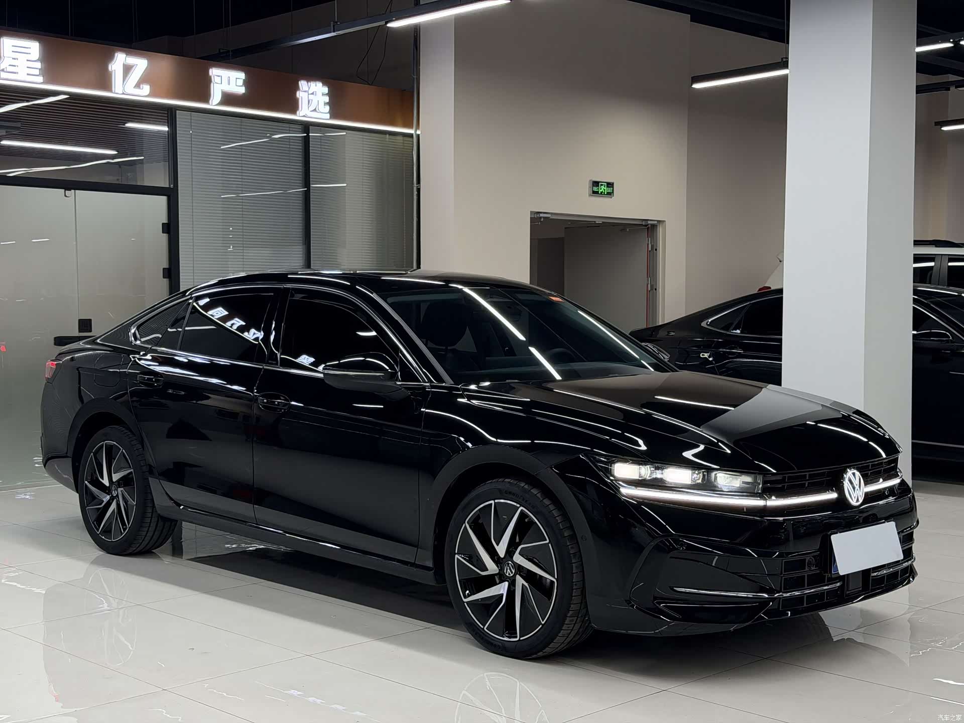 Volkswagen Magotan, 2025 3