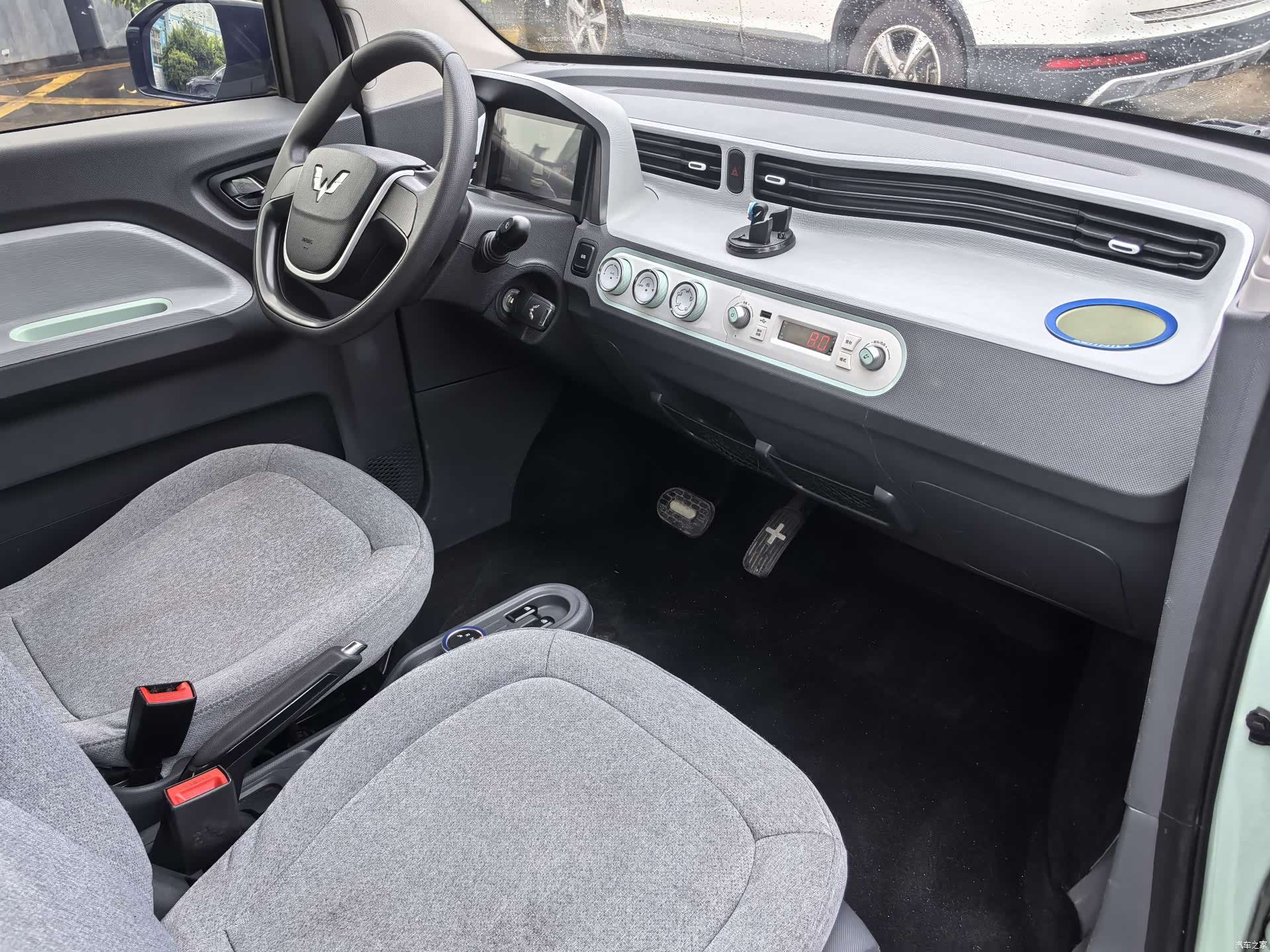 Wuling MINIEV, 2021 12