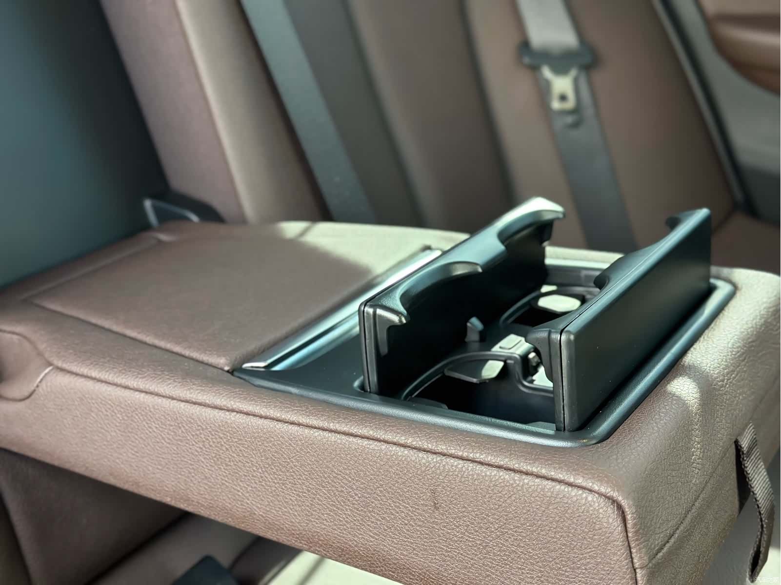 BMW 3 Series, 2019 21
