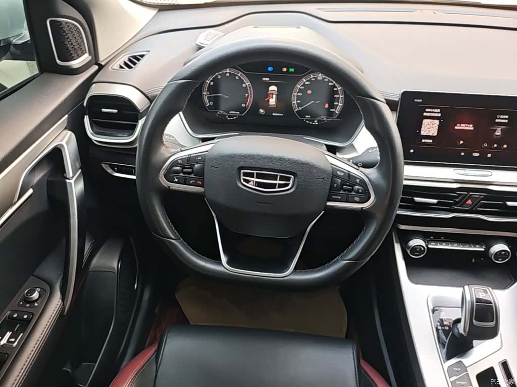Geely Coolray, 2021 11