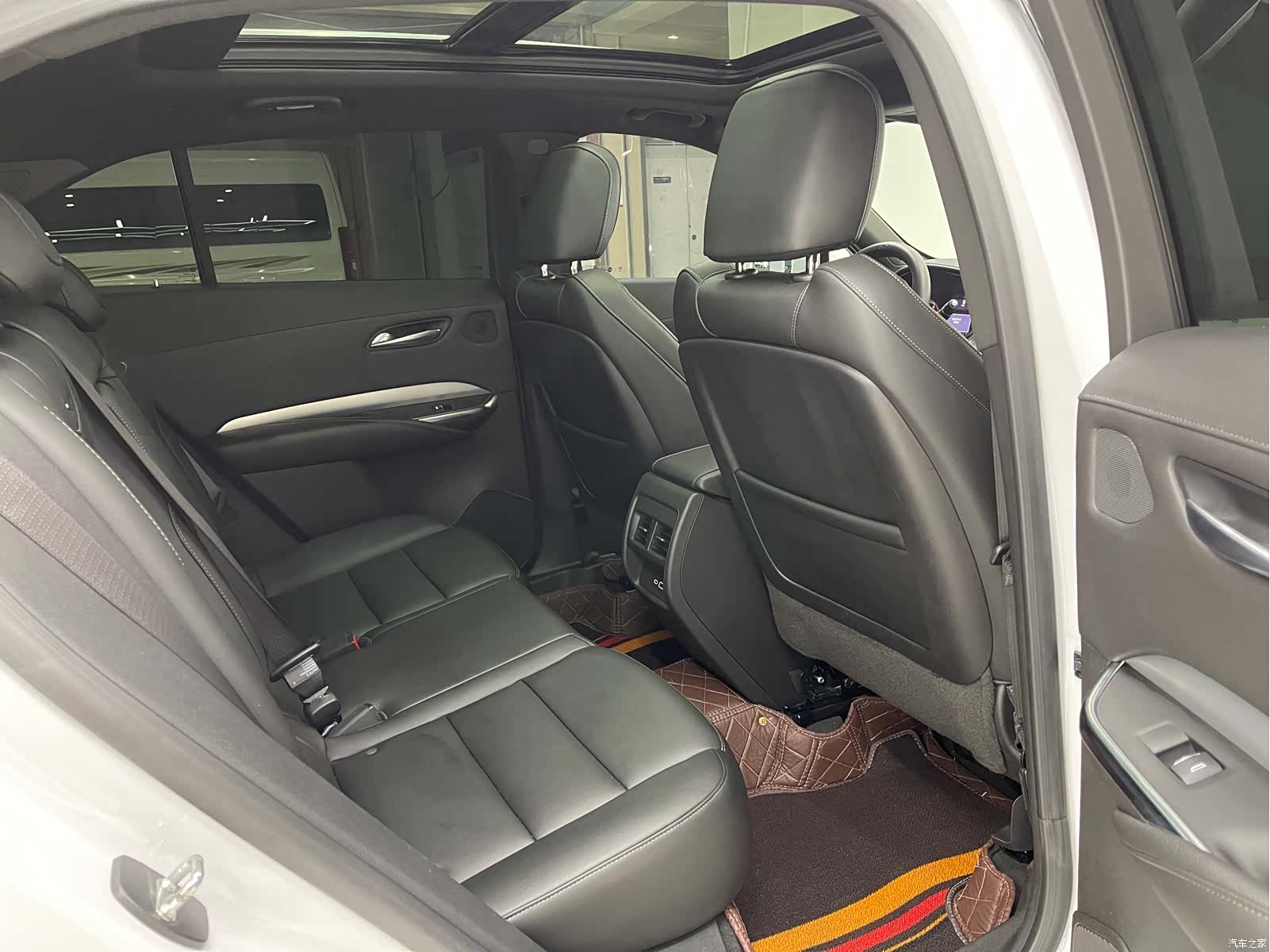 Cadillac XT4, 2021 11