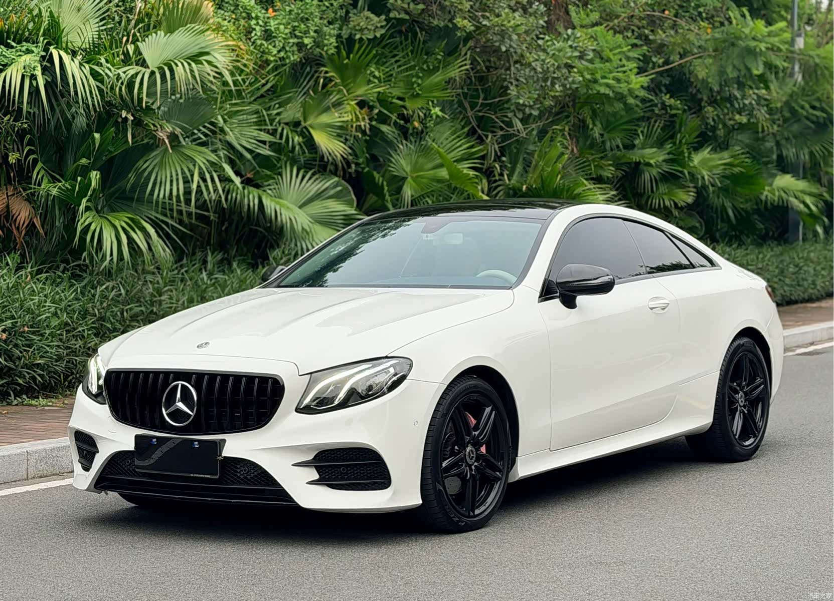 Mercedes-Benz E-Class, 2019 1