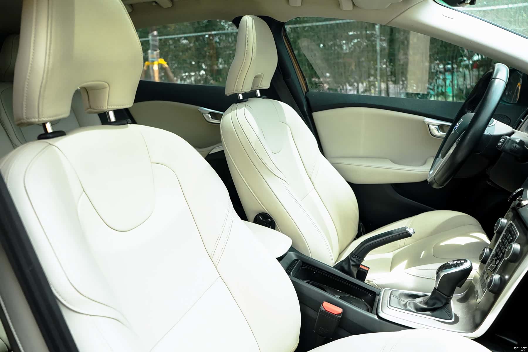 Volvo V40, 2016 17