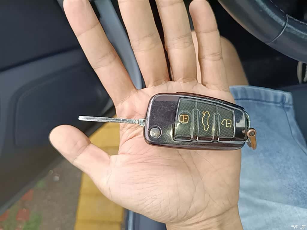 Audi Q3, 2015 9