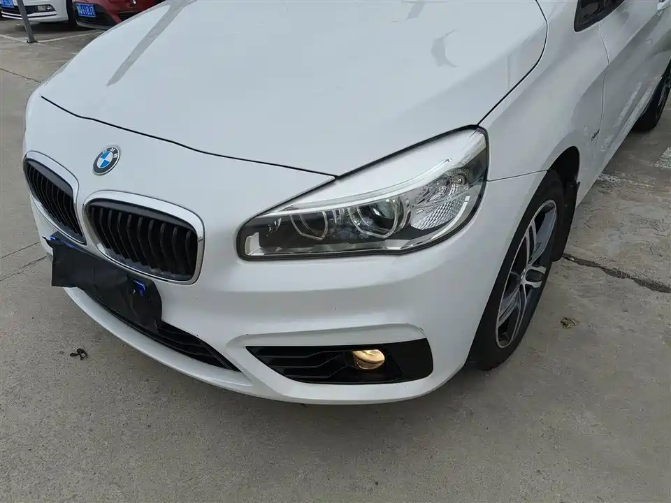 BMW 2 series station wagon