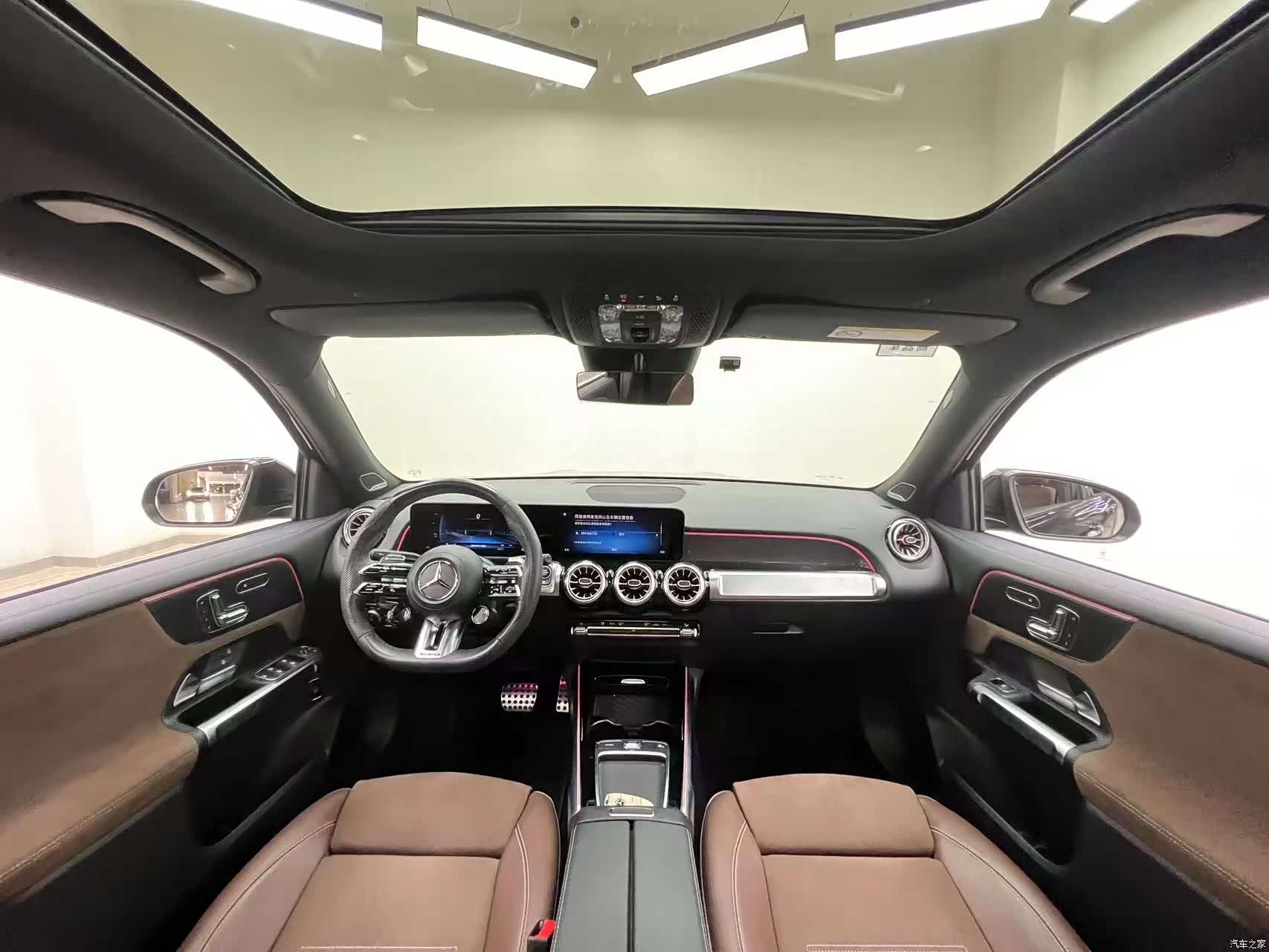 Mercedes-Benz GLB, 2024 19