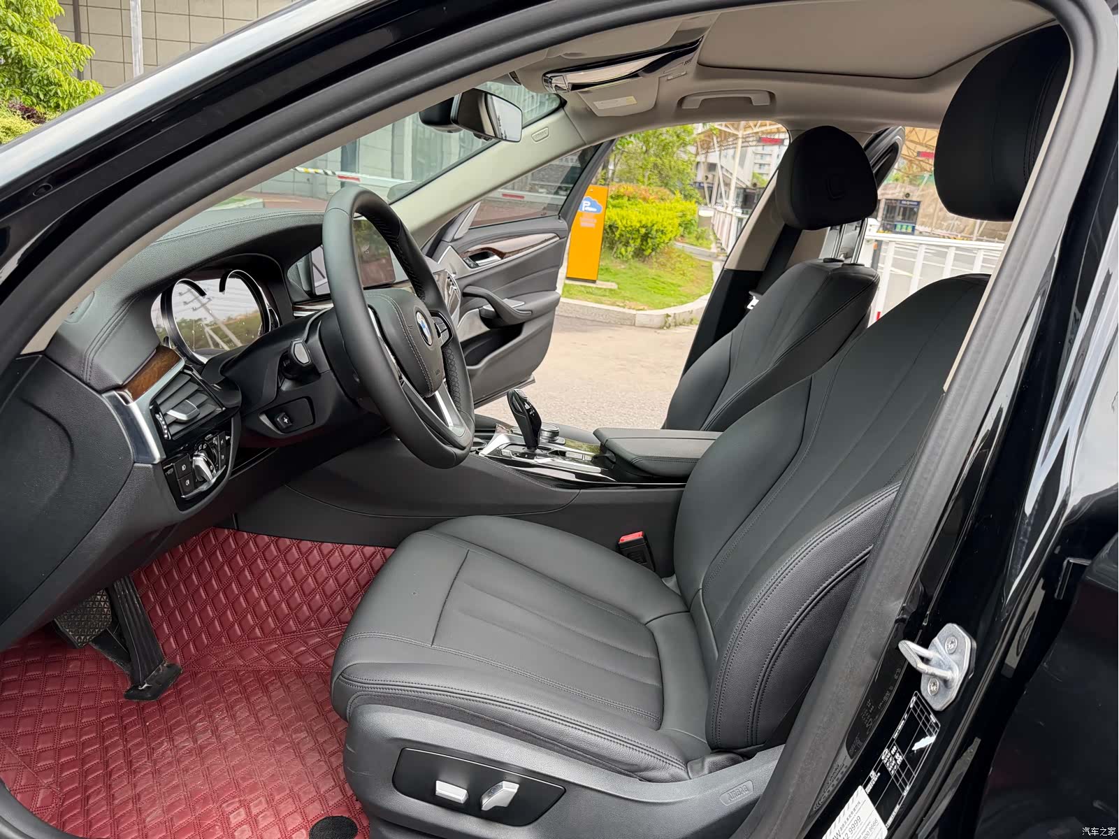 BMW 5 Series, 2018 8