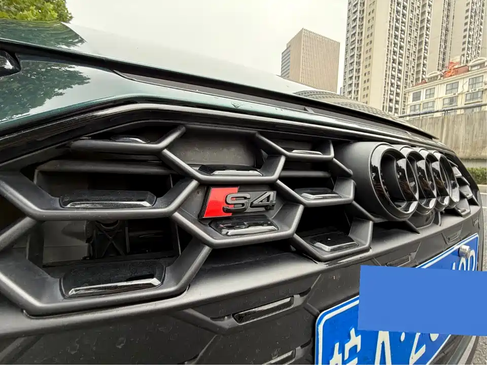 Audi S4