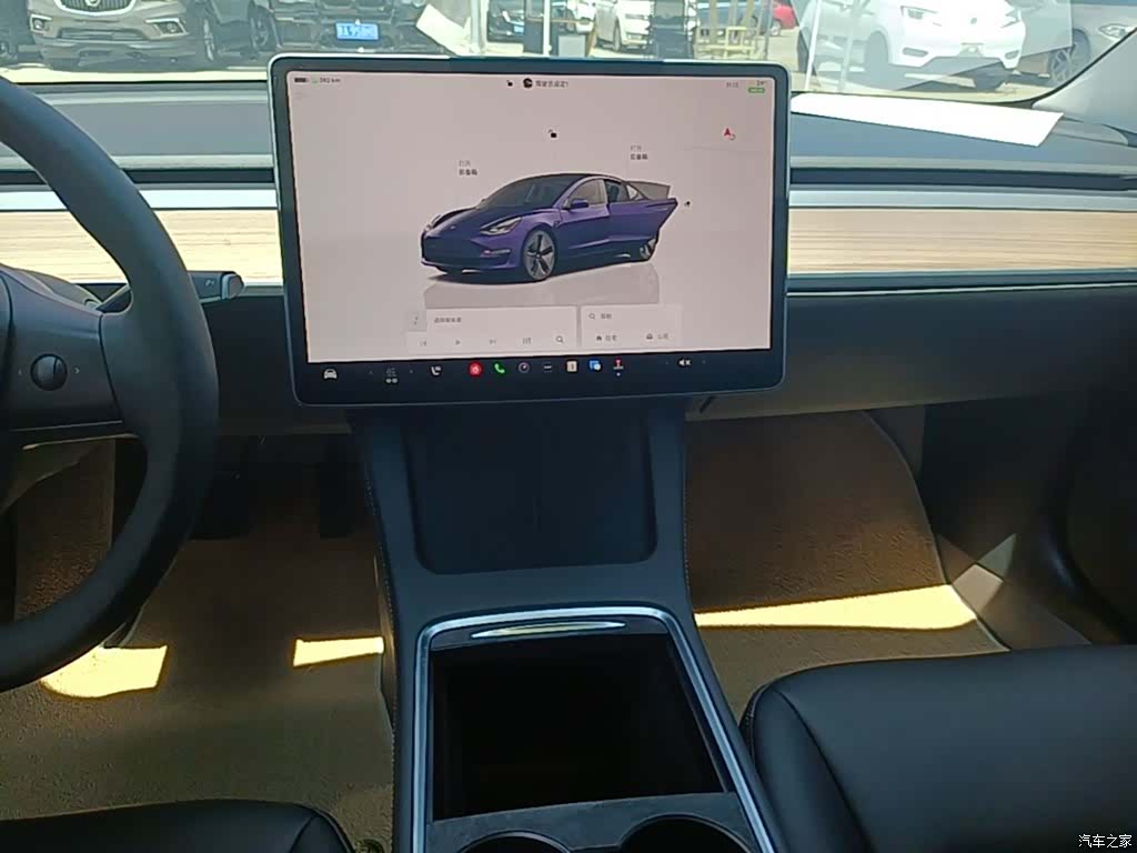 Tesla Model 3, 2023 13