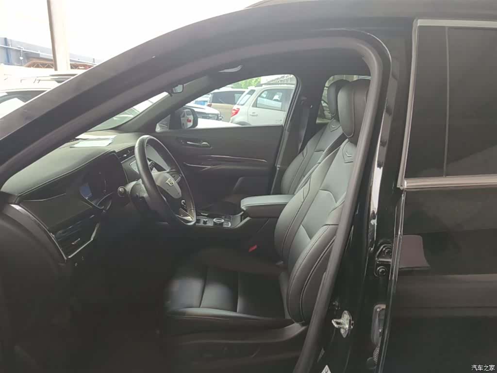 Cadillac XT4, 2023 15
