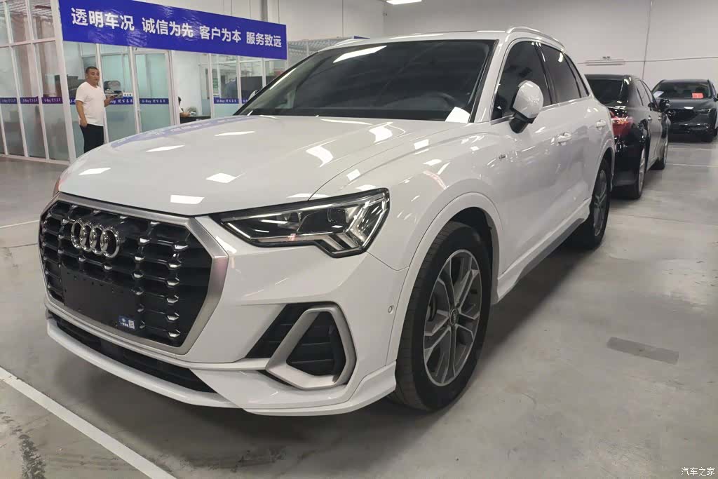 Audi Q3, 2022 1