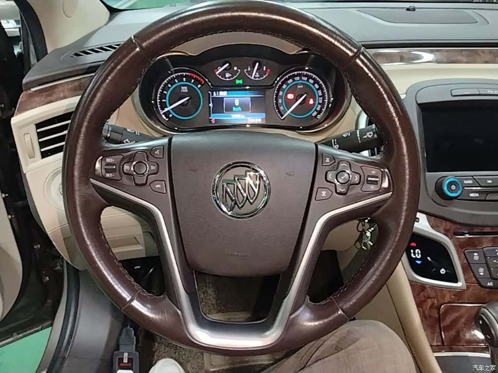 Buick LaCrosse, 2014 11