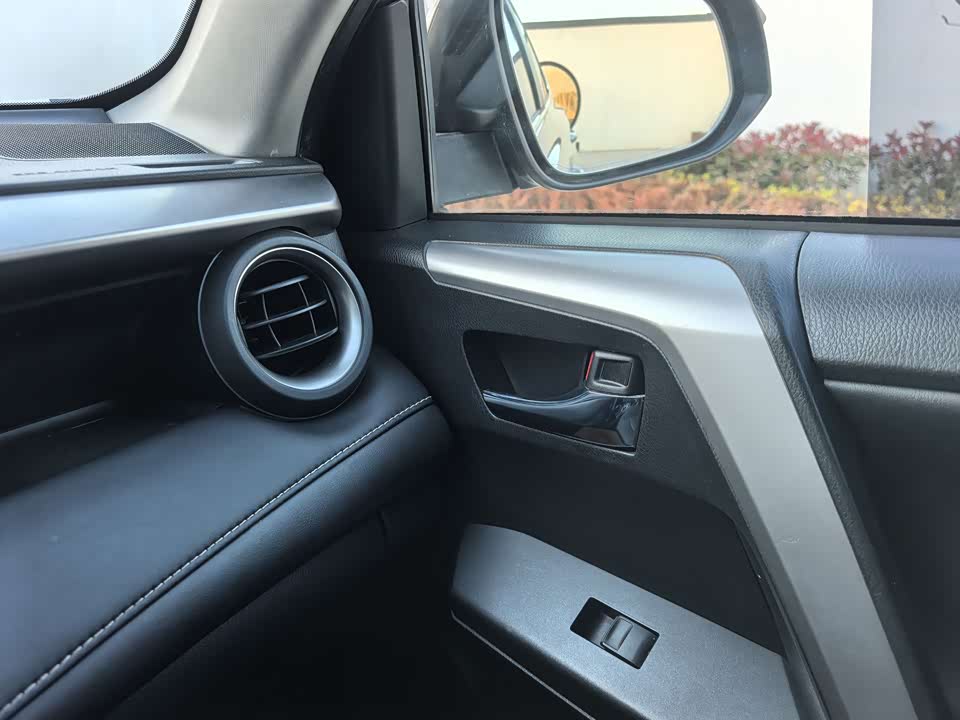 Toyota RAV4 Rongfang