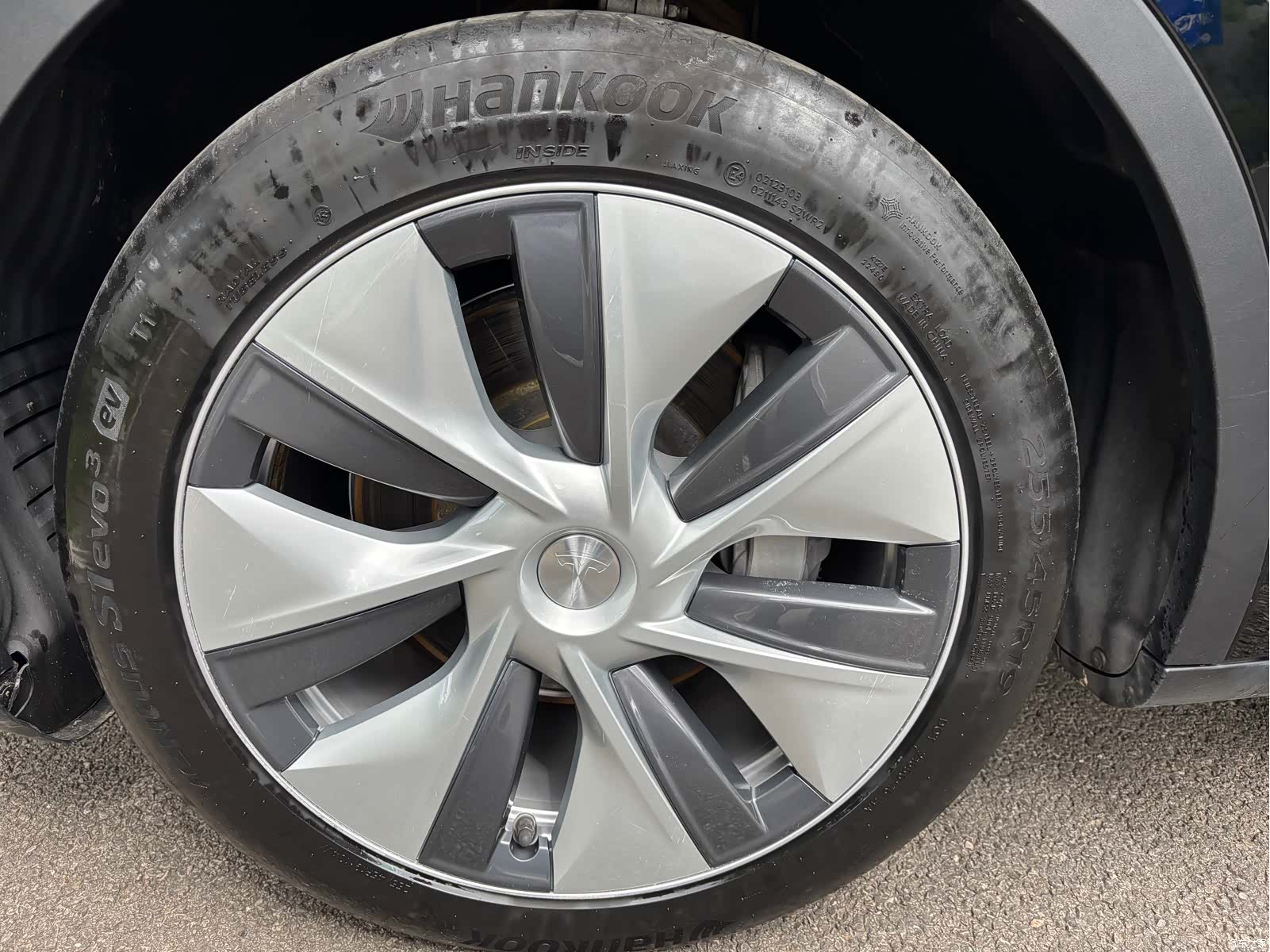 Tesla Model Y, 2023 23