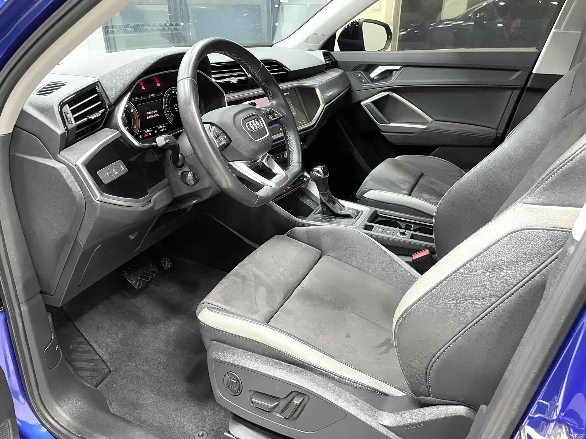 Audi Q3, 2023 7