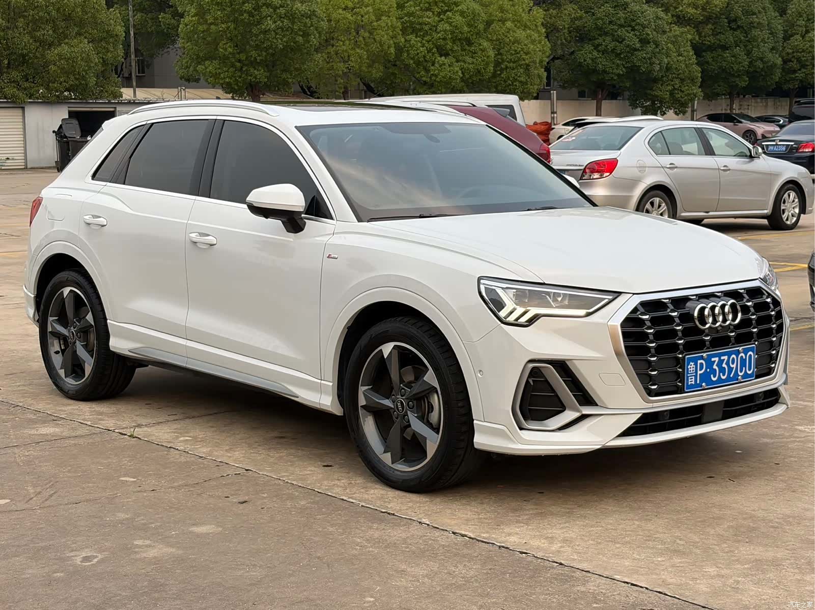 Audi Q3, 2022 3