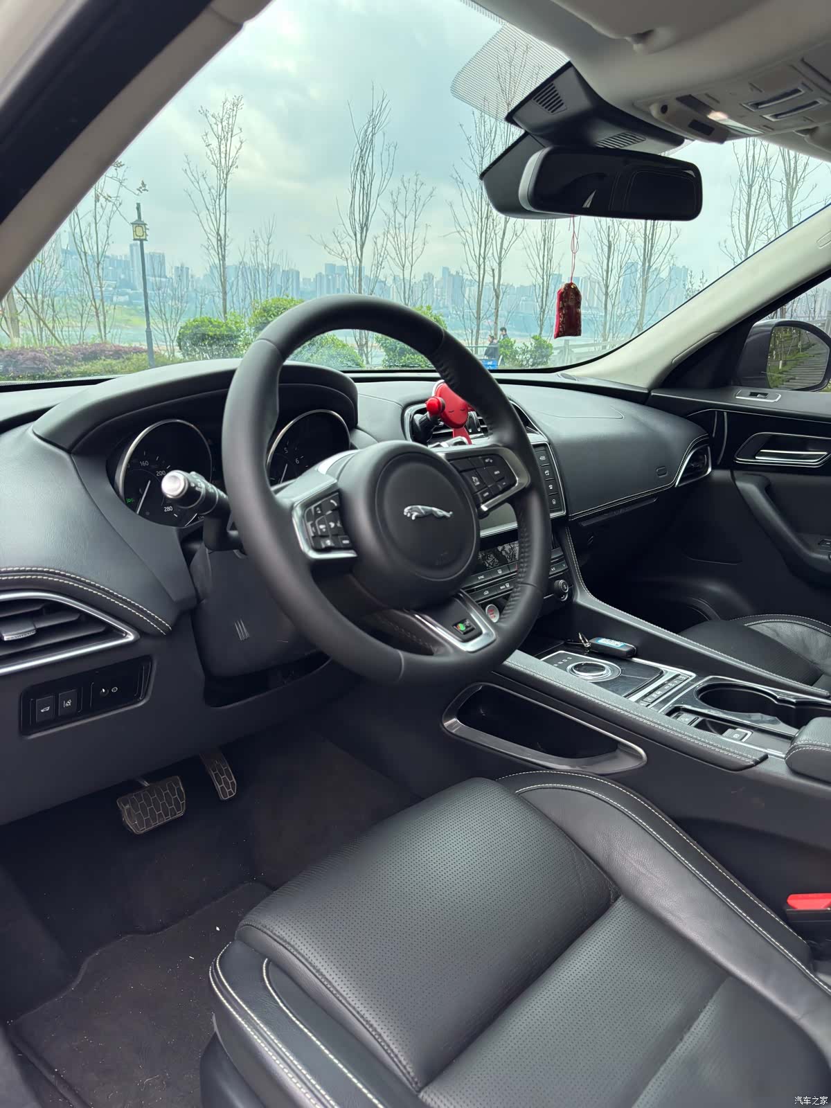 Jaguar F-PACE, 2017 31