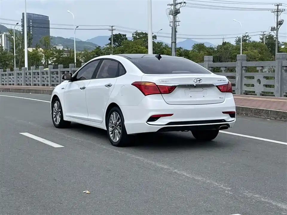 Hyundai Name picture
