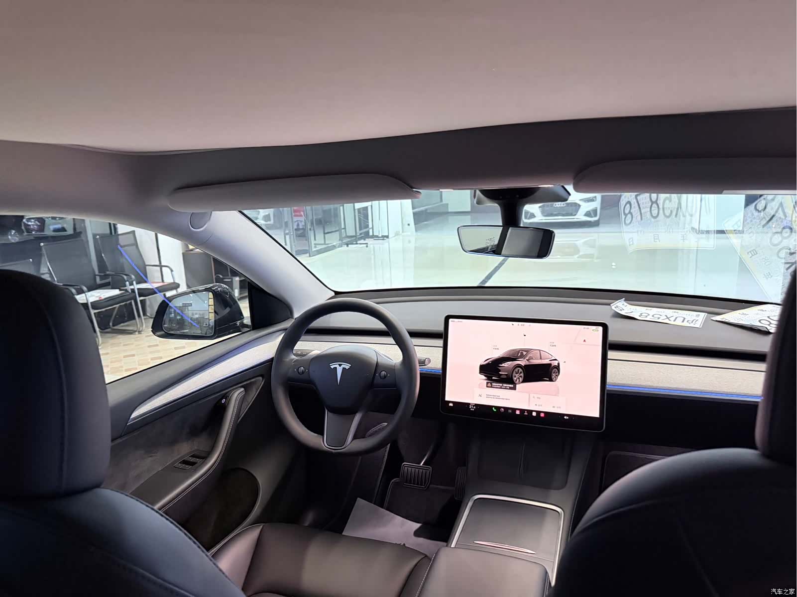 Tesla Model Y, 2023 7