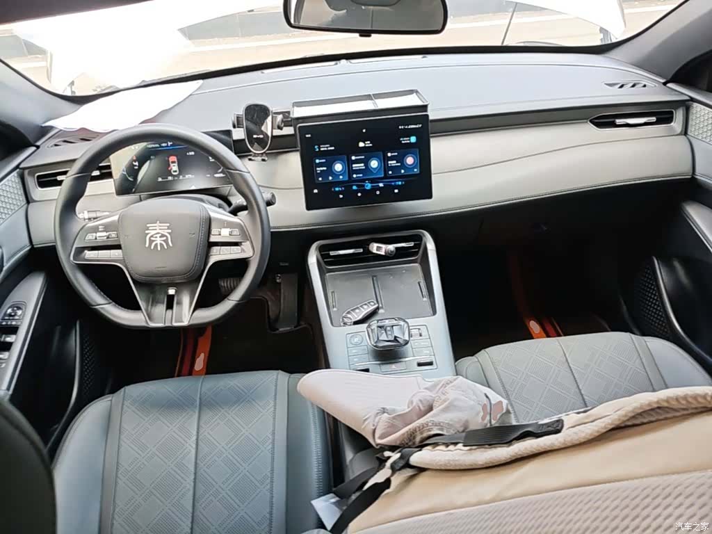 BYD Qin, 2025 10