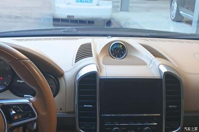 Porsche Cayenne, 2015 8