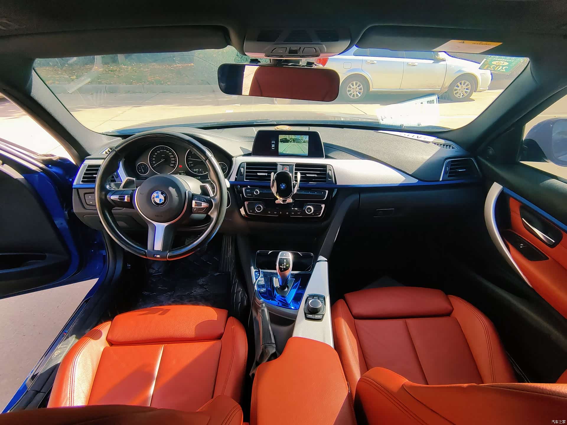 BMW 3 Series, 2019 все фото