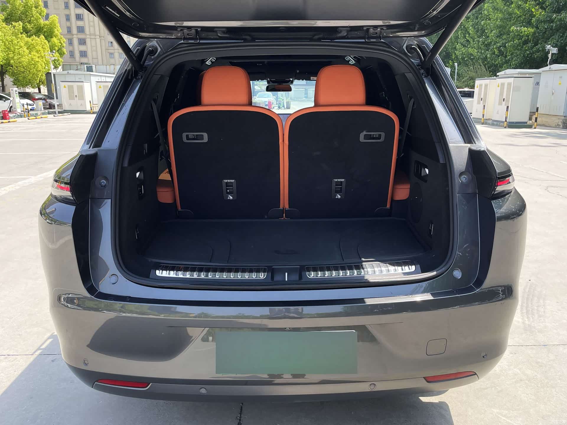 Li Auto L8, 2023 10