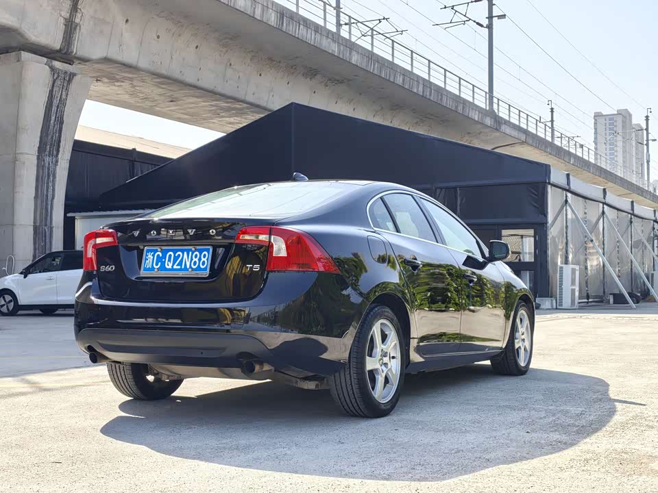Volvo S60