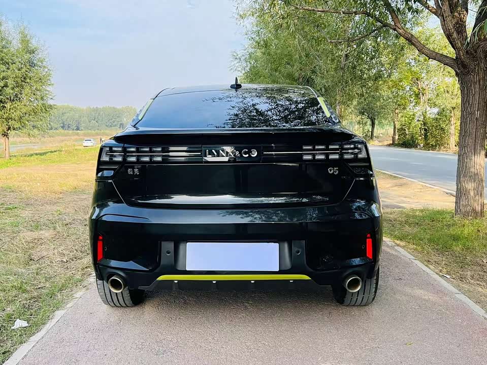 Lynk & Co 05