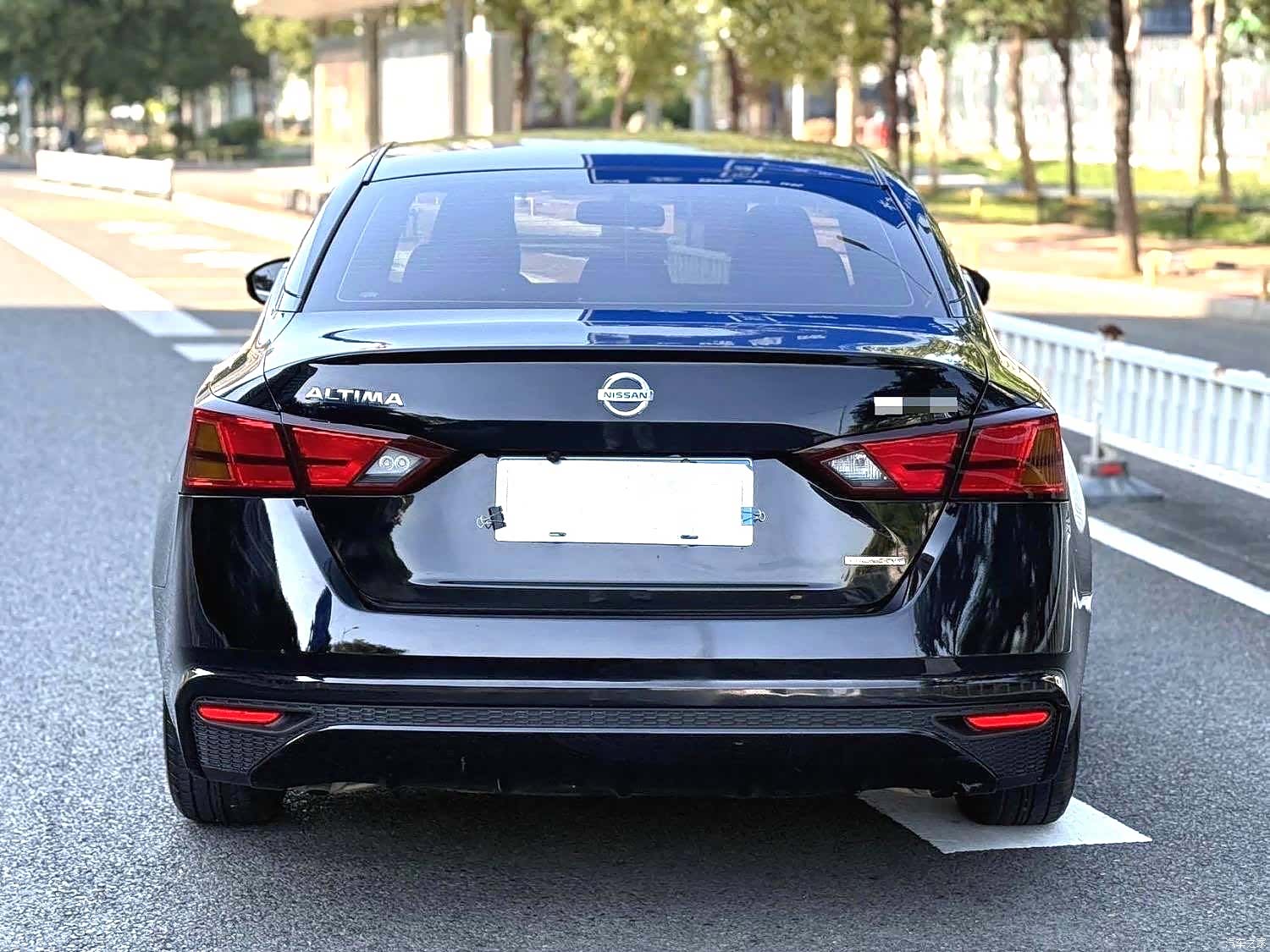 Nissan Teana, 2022 3