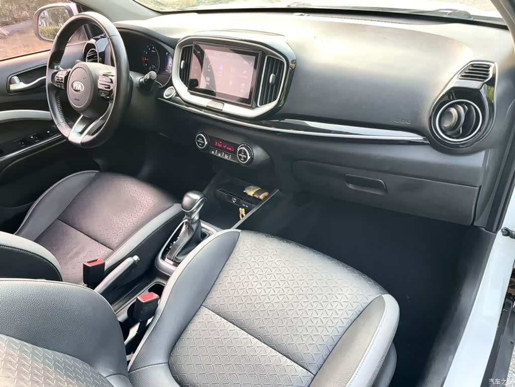 Kia KX1, 2018 17